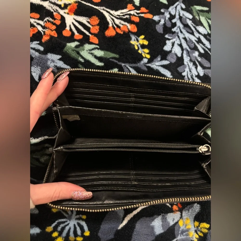 Coach Gray And Black Signature Wallet - Picture 5 of 10